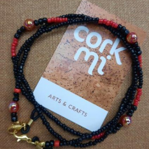 Fio Máscara e Óculos Beads preto e vermelho